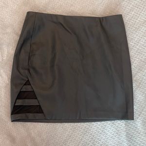 Faux leather mini skirt with cut out size M nwt